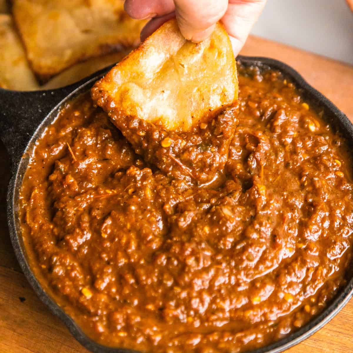 Cast iron red roasted salsa