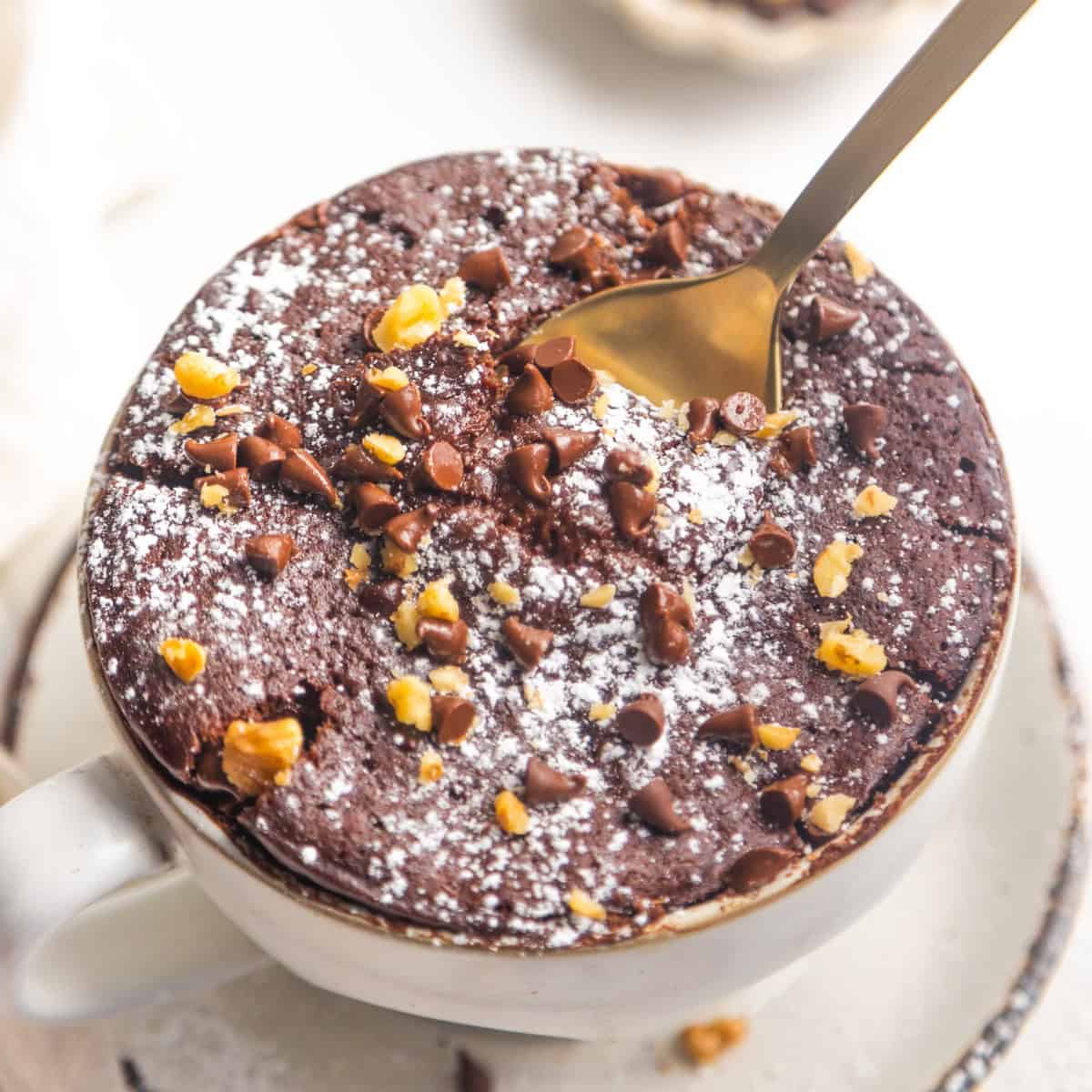 Vegan chocolate mug cake